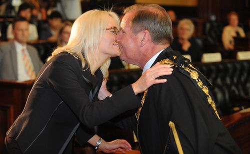 The newly-elected Lord Mayor Robert Doyle with his wife Emma Page Campbell during his successful election in 2008. (AAP)