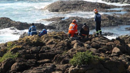 Fisherman's body recovered in water near NSW's Blow Hole Point