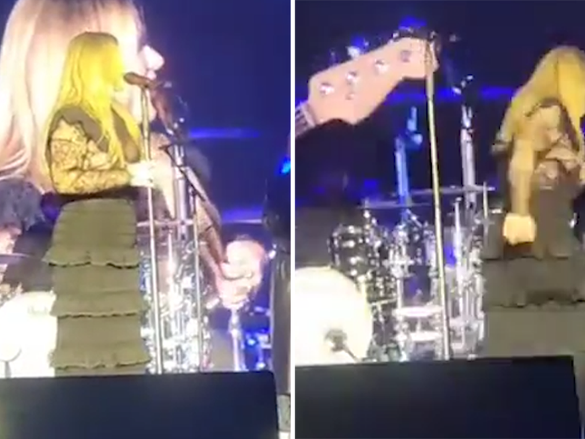 Kelly Clarkson walks off stage mid-song after wardrobe malfunction while  performing - 9Celebrity