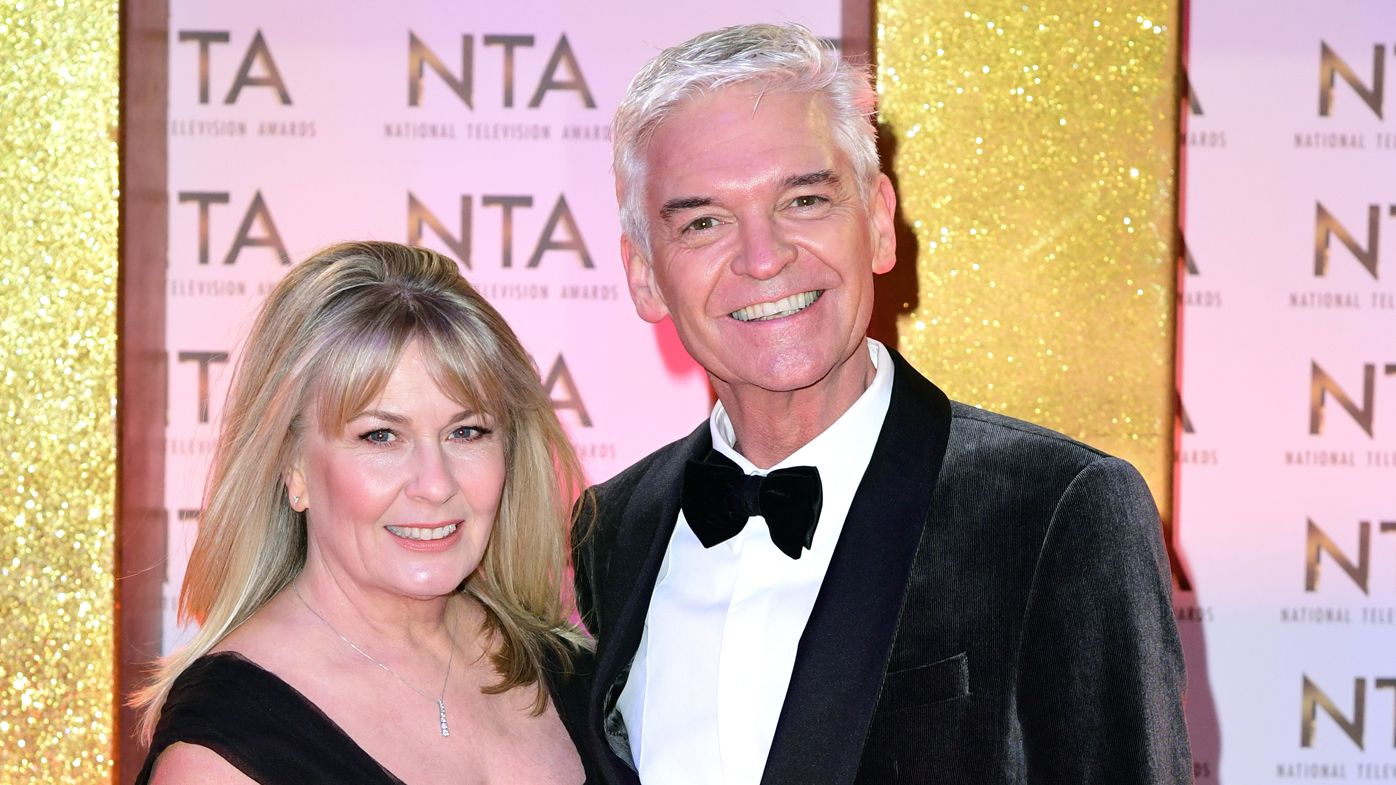 Phillip Schofields Wife Stephanie Lowe Breaks Silence After Tv Presenter Comes Out As Gay 