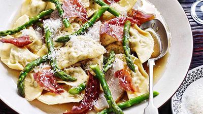 <a href="http://kitchen.nine.com.au/2016/05/16/10/38/mezzalune-di-maiale-con-guanciale-brasato-e-asparagi-mezzalune-ravioli-with-braised-pork-cheek-and-asparagus" target="_top">Mezzalune di maiale con guanciale brasato e asparagi (mezzalune ravioli with braised pork cheek and asparagus)</a> recipe