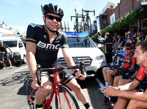 Cadel Evans finds Sydney too intimidating for cycling