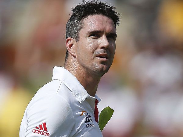 Pietersen sinks boot into 'fragile' Aussies