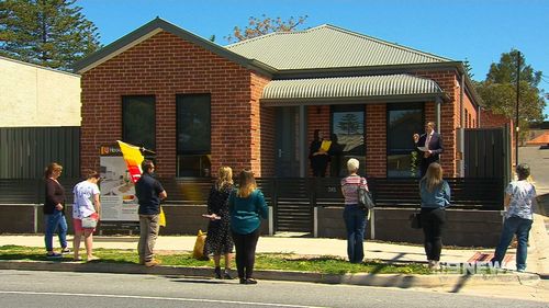 More people turning to low-deposit home loans in a bid to break out of the rent trap.