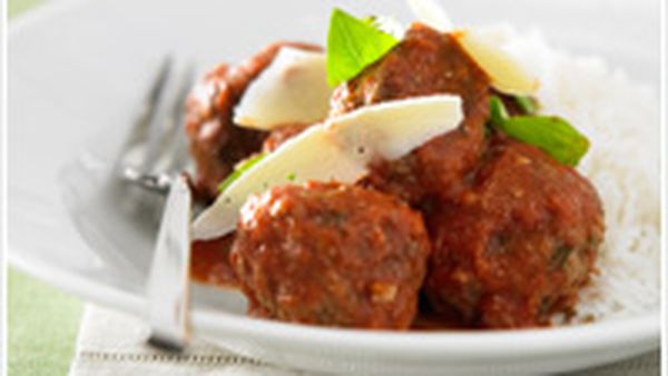 Meatballs in tomato sugo