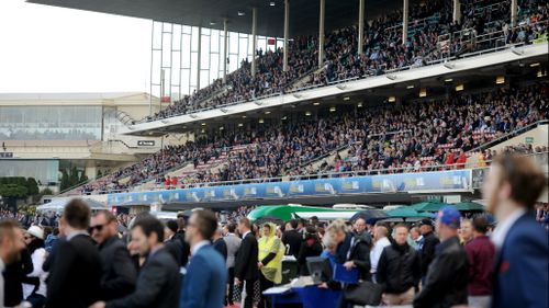 Drunk Melbourne Cup racegoers could face $777 fine 