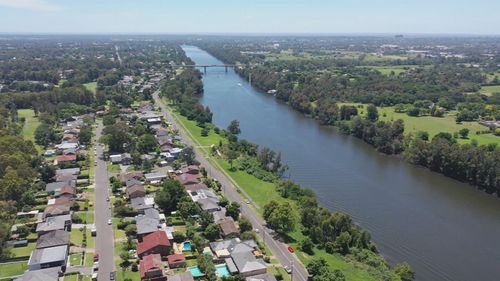 Melburnians fled the city in Victoria's biggest population loss in decades