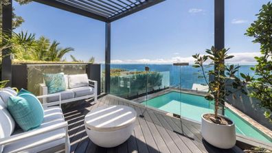 Bruce Lane Curl Curl NSW rental Domain Sydney apartment holiday