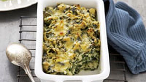 Creamy spinach pasta bake