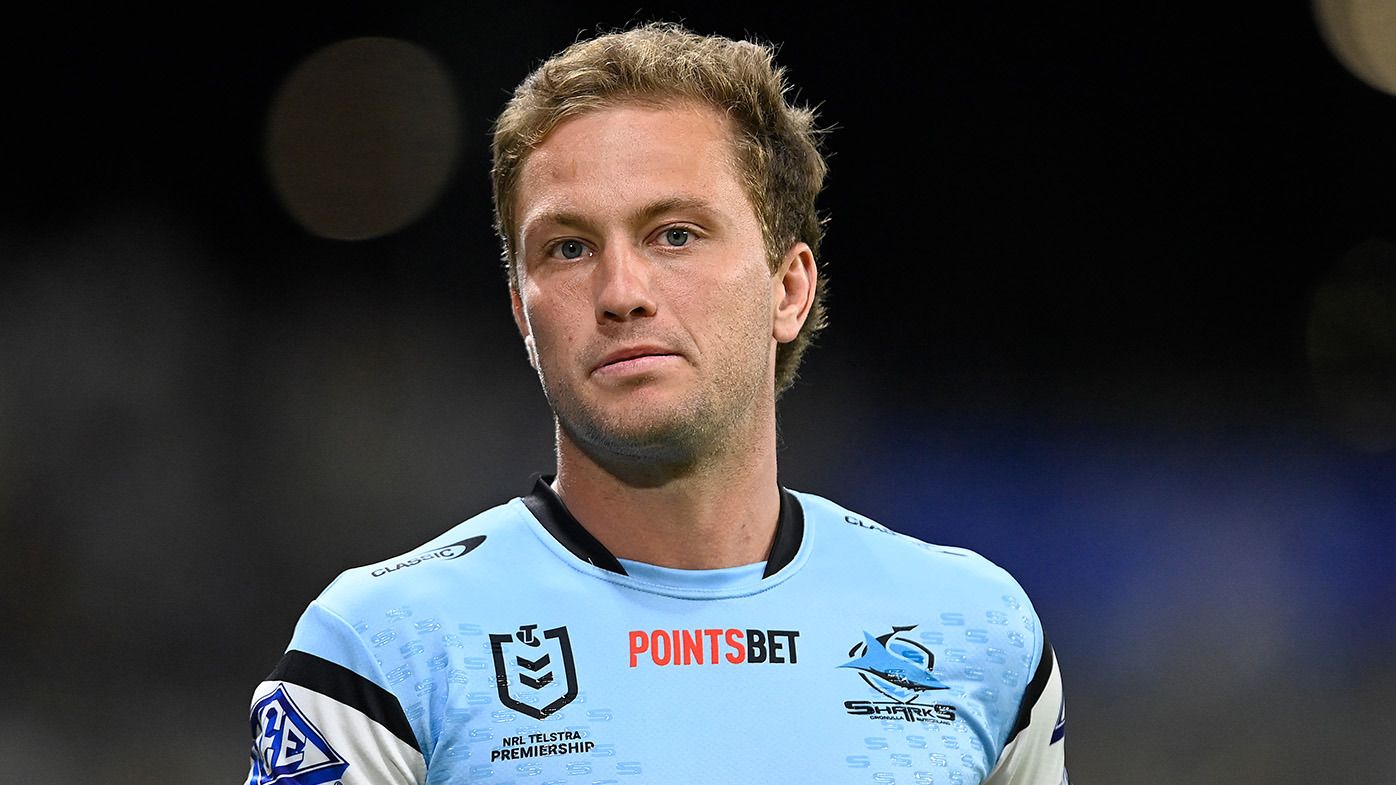 Dumped Sharks playmaker Matt Moylan in talks with English club regarding immediate switch