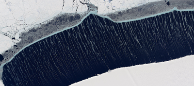 Stunning streaks as ice shelf melts