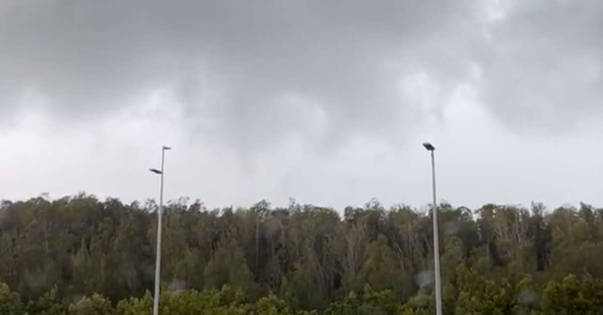 Tornado touches down in Brisbane as ‘supercell thunderstorm’ sweeps through – 9News