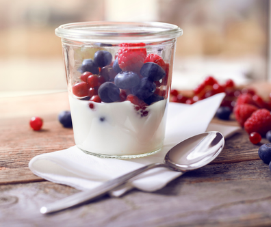 Berries and yoghurt