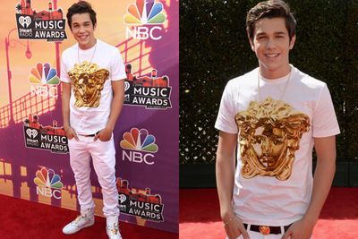 All white on the night! Teen sensation Austin Mahone throws on a tee for the Awards... and manages to look oh-so-cool.