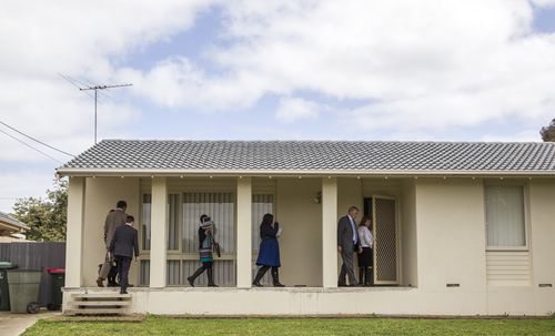 The former house of child killer Dieter Pfennig is examined by prosecutors in September 2015 as part of Pfennig's murder trial. (AAP)