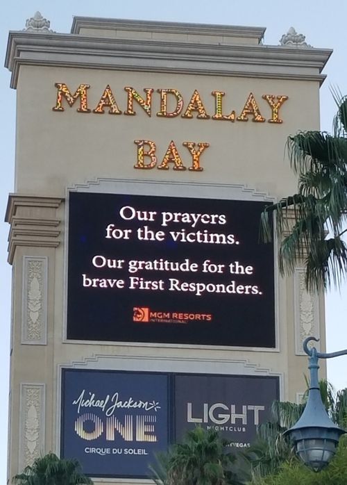 Messages of support to first responders at the site of the shooting, the Mandalay Bay hotel and casino. (9NEWS)