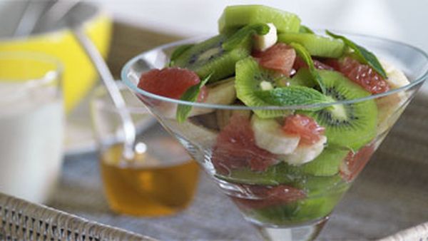 Fruit salad with honey-nutmeg dressing