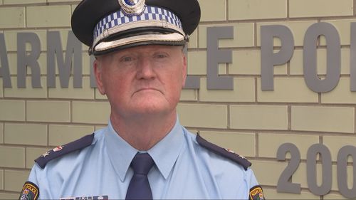 Chris McKinnon ha confermato che l'uomo morto aveva riportato ferite gravi ed era morto quando sono arrivati ​​i servizi di emergenza.