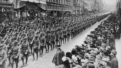 Australian soldiers parading through Melbourne on the eve of deployment. (Getty)