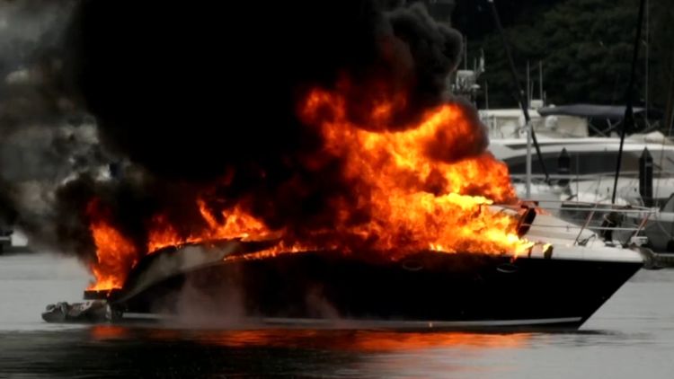south of perth yacht club boat fire