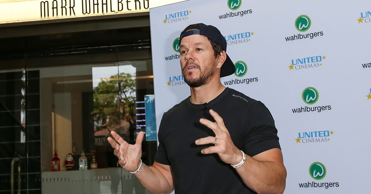 Mark Wahlberg launches fast food chain Wahlburgers in Australia - 9Kitchen