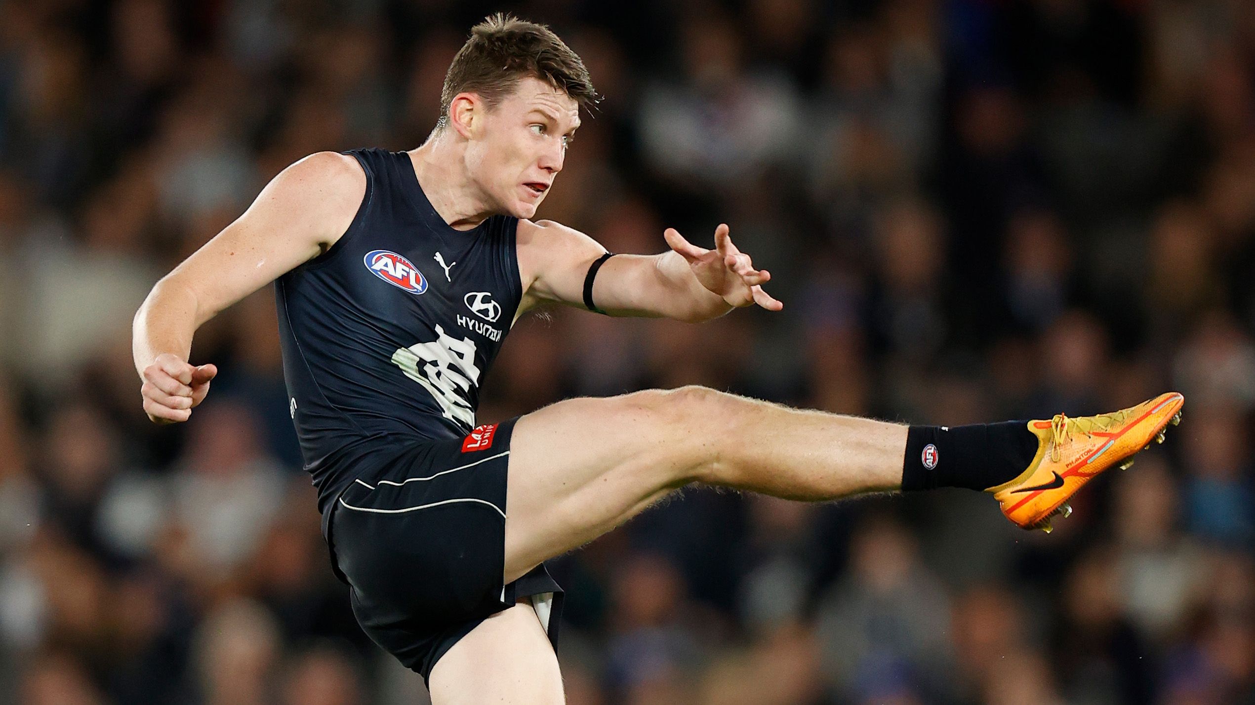 Sam Walsh of the Blues kicks the ball during the 2022 AFL Round 15 match between the Carlton Blues and the Fremantle Dockers at Marvel Stadium on June 25, 2022 in Melbourne, Australia. (Photo by Michael Willson/AFL Photos via Getty Images)