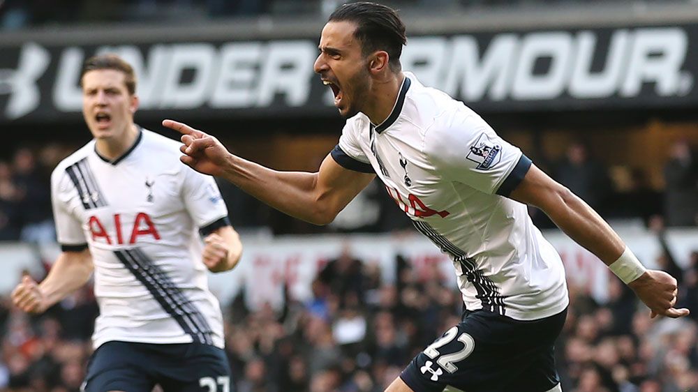 Spurs hold off Swans for vital victory