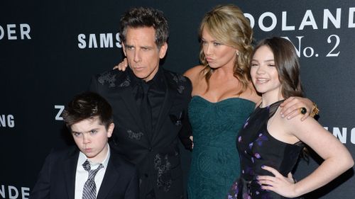 Quinn putting his dad to the test at the Zoolander Premiere. (AAP)