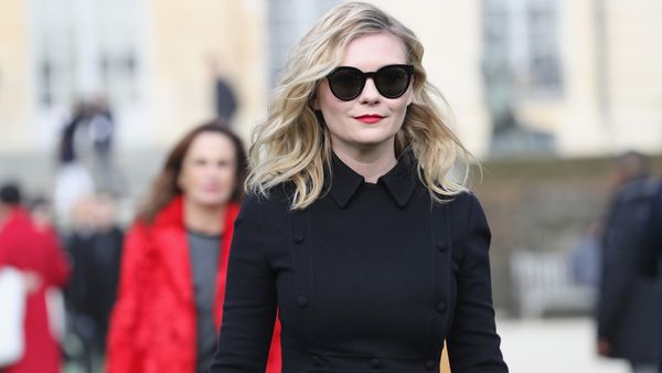Kirsten Dunst swept into Paris and killed it in the style stakes. Image: Getty.