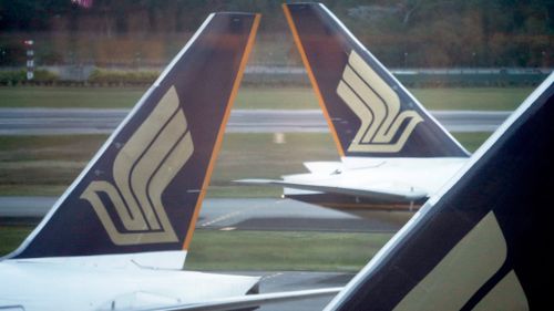 Singapore Airlines airbus loses power on Shanghai flight