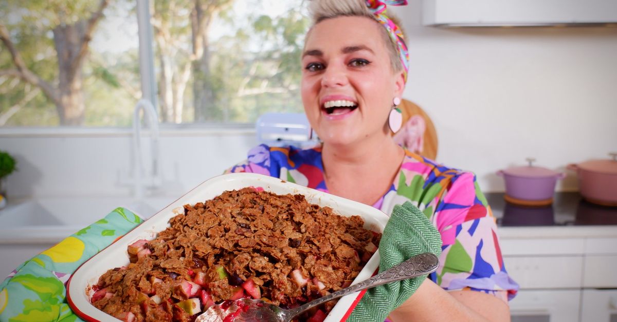 Sultana Bran breakfast crumble recipe: Jane de Graaff's delicious take on the classic dessert - 9Kit