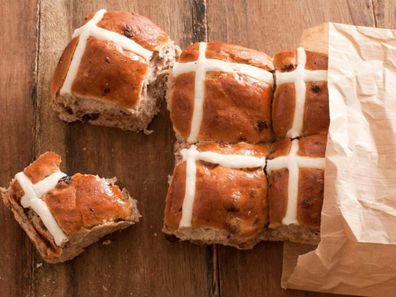 Classic hot cross buns