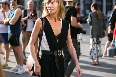 <p>When contemplating a new bag purchase, it can be easy to eschew cream, tan and oxblood in favour of ever-versatile black. But before you hit 'add to cart' on yet another bag in the go-to colour, here are 10 new-season styles in hues that will prove just as wearable.</p>