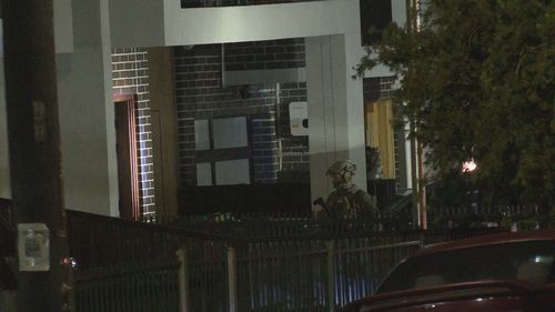 A polícia confirmou que a operação não está ligada ao ataque terrorista de Bondi.