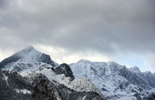The Wetterstein mountains cover with snow near the Bavarian city Garmisch-Partenkirchen.