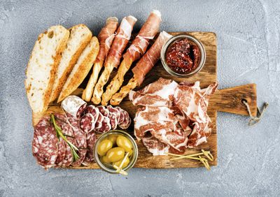 <strong>Cured meats</strong>