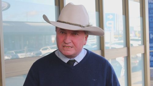 MP Barnaby Joyce lashes out at the Albanese Government's handling of foot and mouth disease. 