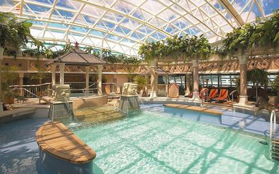 serenade-of-the-seas-solarium-pool