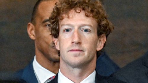 Meta CEO'su Mark Zuckerberg, Federal Ticaret Komisyonu tarafından şirketine karşı yapılan suçlamalara karşı savunma yapmak üzere mahkemeye çıktı. (CNN)