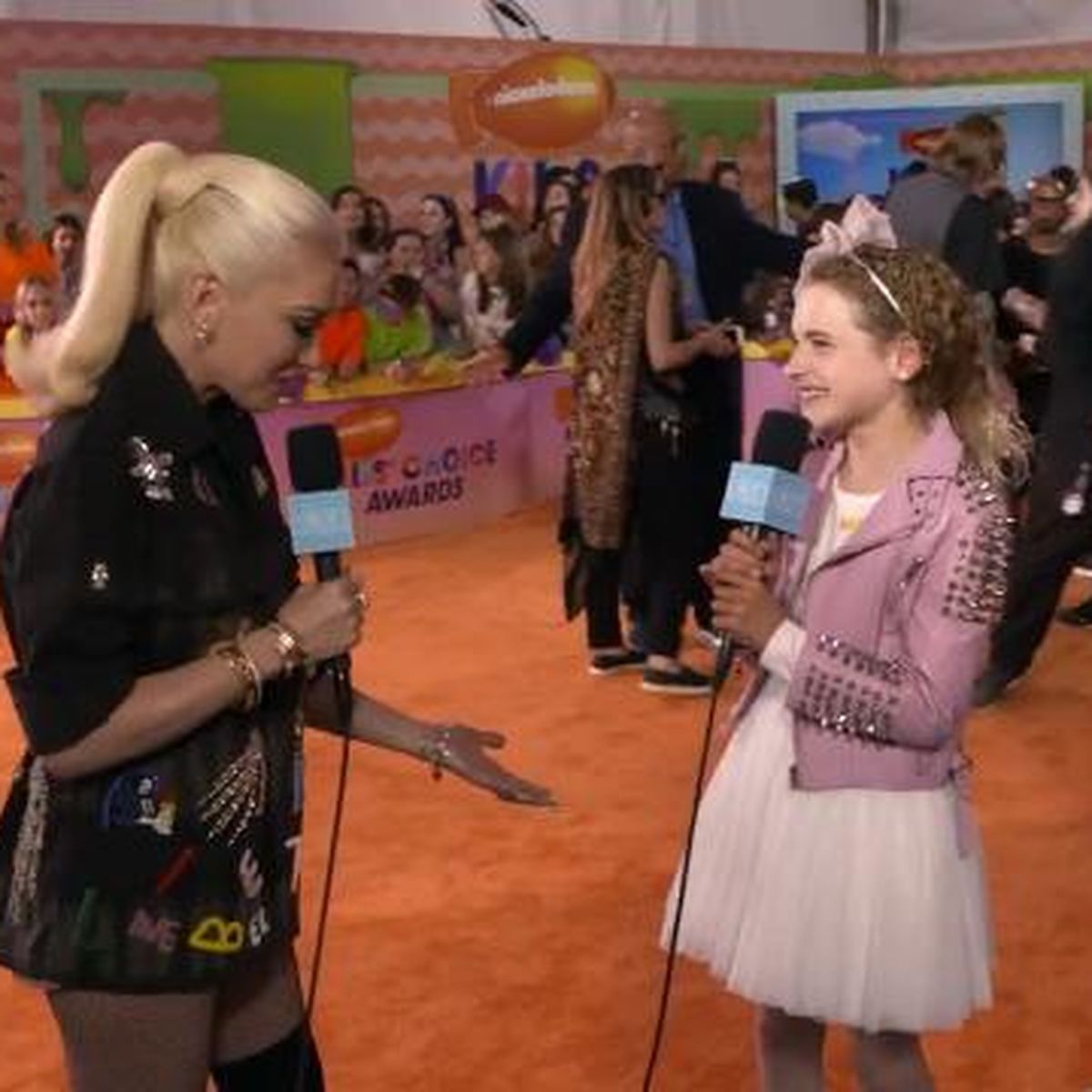 Ellen enlists Aussie surfer girl, Sabre, to interview stars at Kids' Choice  Awards - 9Celebrity