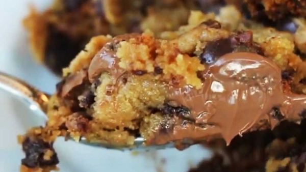 @thenaughtyfork shows a decadent way with pre-made cookie dough