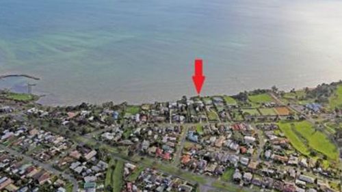 Victorian property with private beach set to fetch $1.5 m