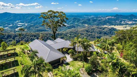 clifftop nsw home for sale built on ancient lava flow domain 