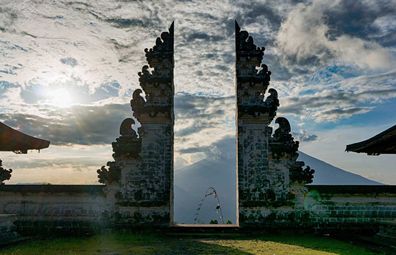 Gates of Heaven, Lempuyang Temple