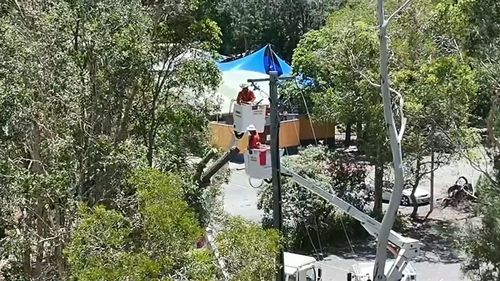 A limpeza das enormes tempestades de Queensland continua. O sudeste de Queensland, incluindo Gold Coast e Sunshine Coast, foram gravemente atingidos, enquanto Toowoomba também sentiu o impacto das tempestades na noite passada.