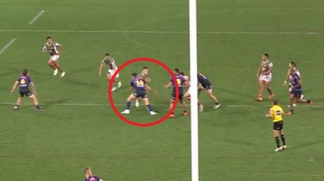 Melbourne was penalised for this incident late in the game.