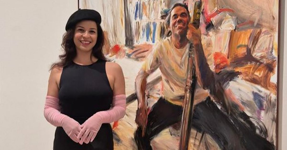 Archibald People's Choice Award 2025 winner Loribelle Spirovski painted  portrait entirely with her fingers after nerve injury