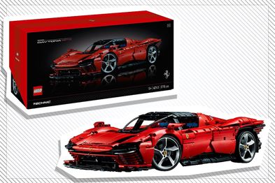 9PR: Lego Technic Ferrari Daytona SP3 Building Kit