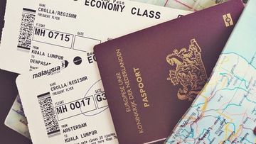 Dutch youth Regis Crolla posted a picture of his passport and MH17 tickets on Instagram.