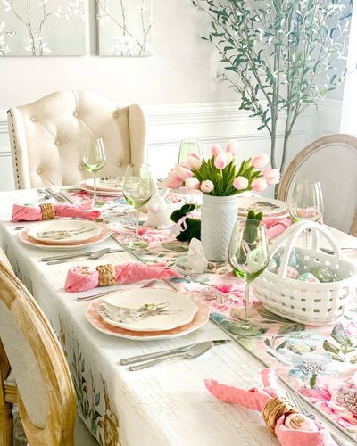 Pretty in pink table